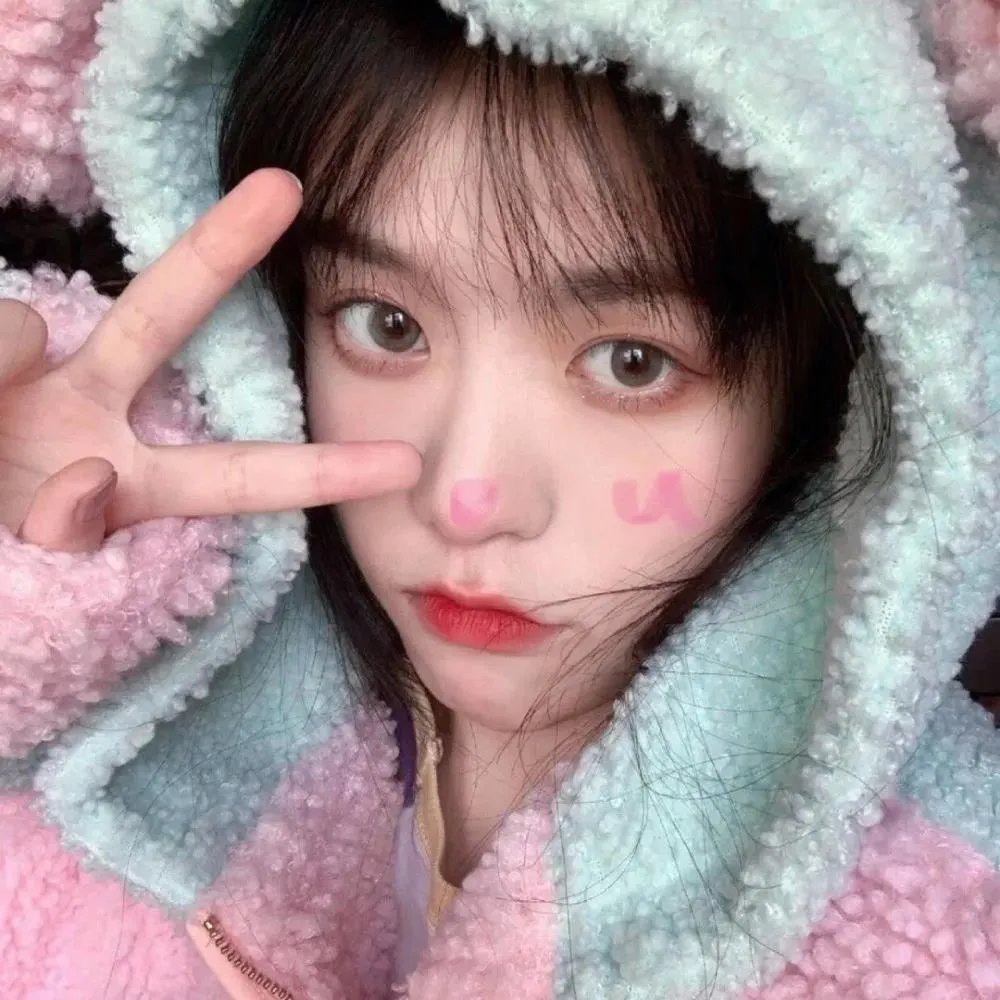 怀了帝国继承人后，被全帝国团宠